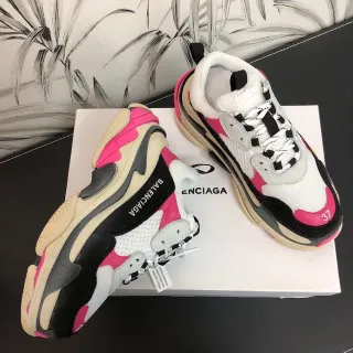 Balenciaga Triple S أحذية رياضية سميكة وردية أسود أبيض