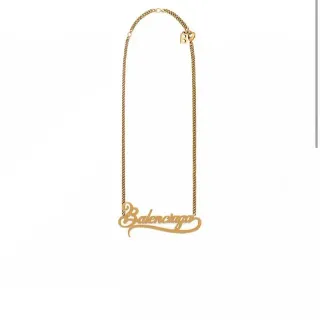 قلادة Balenciaga Typo Script Logo ذهب قديم