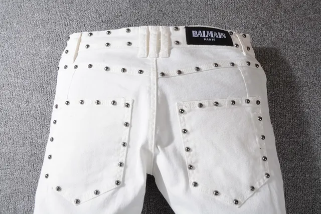 Balmain স্টাডড মোটো-ইনস্পায়ার্ড সাদা জিন্স 6