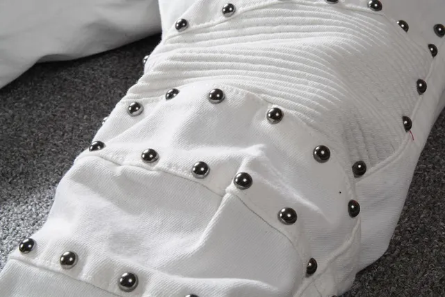 Balmain স্টাডড মোটো-ইনস্পায়ার্ড সাদা জিন্স 10