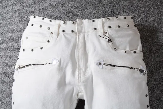 Balmain স্টাডড মোটো-ইনস্পায়ার্ড সাদা জিন্স 11