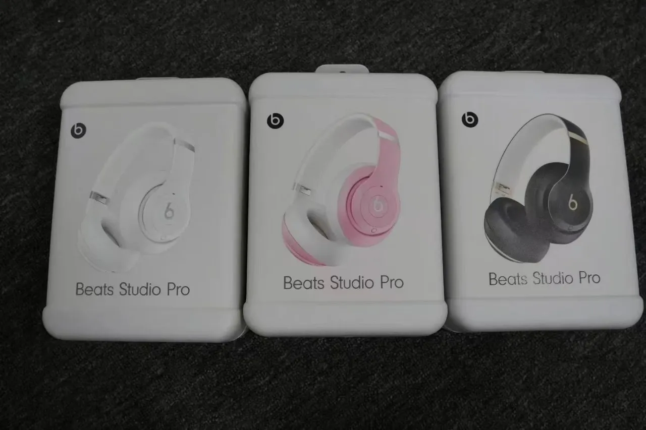 Beats fones de ouvido rosa e branco ao redor da orelha acolchoados com faixa para a cabeça sobre a orelha 2