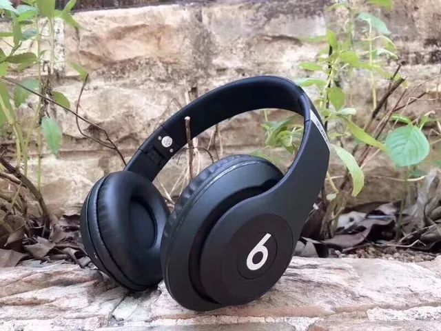 Beats Studio3 Wireless Multicolor Over-ear Headphones 15