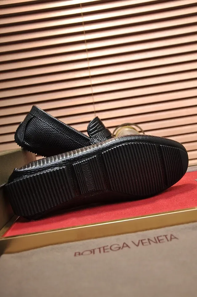 Bottega Veneta Noir Cuir de Reptil Embossé Bride Penny Mocassin 3