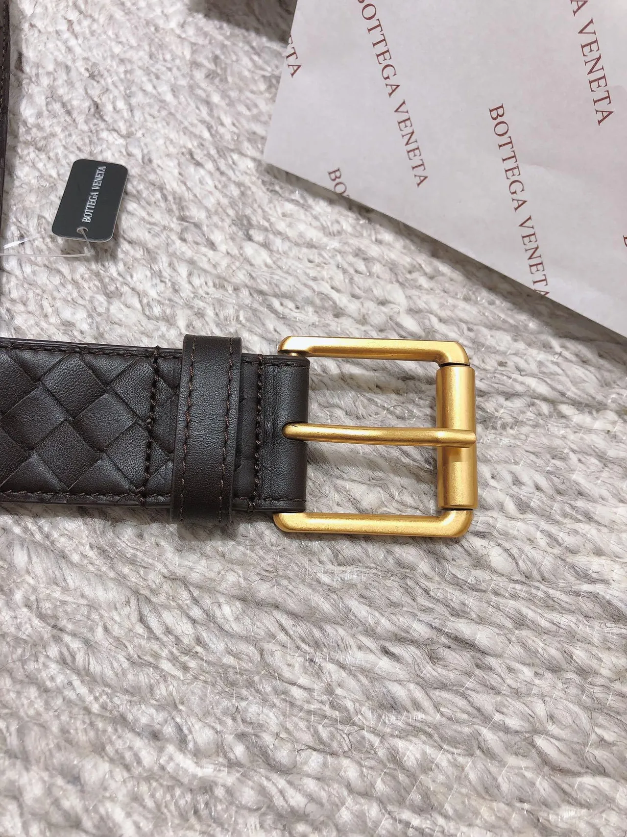Bottega Veneta بني ذهبي منسوج إنتريتشياتو مستطيل بكل حزام جلدي 4