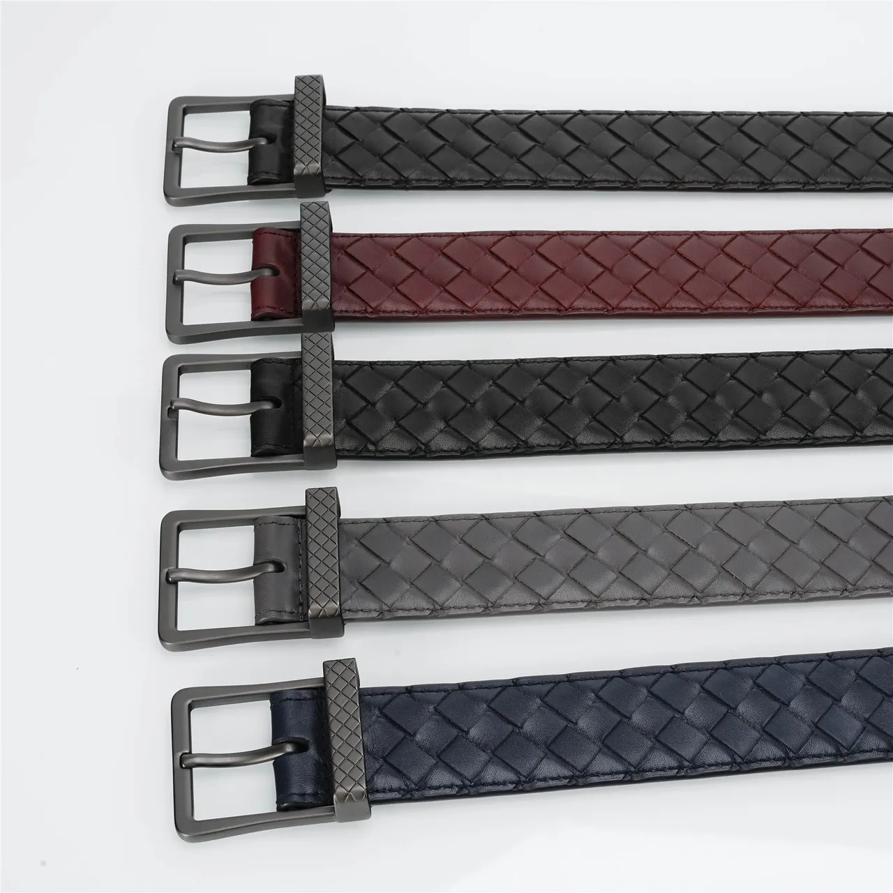 Bottega Veneta Cassette Intrecciato Ceinture en cuir noir 2
