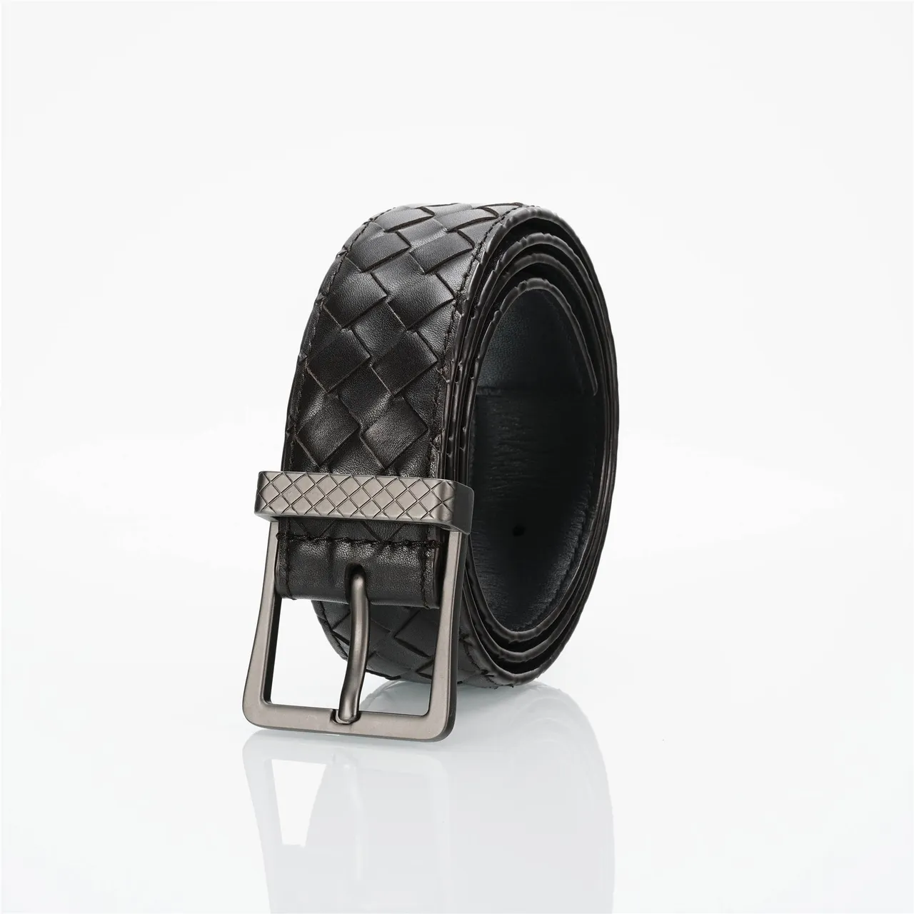 Bottega Veneta Cassette Intrecciato Ceinture en cuir noir 7