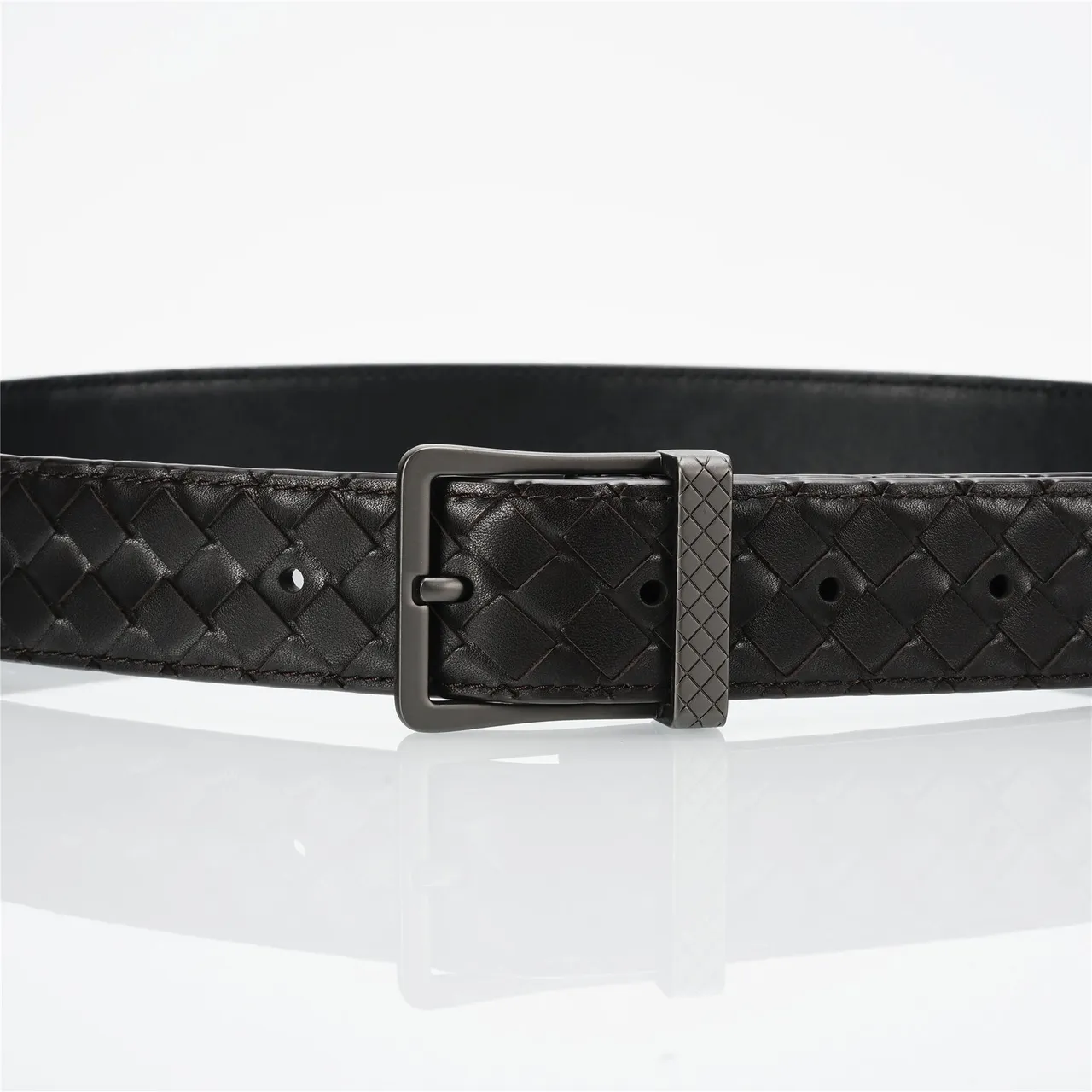 Bottega Veneta Cassette Intrecciato Ceinture en cuir noir 8