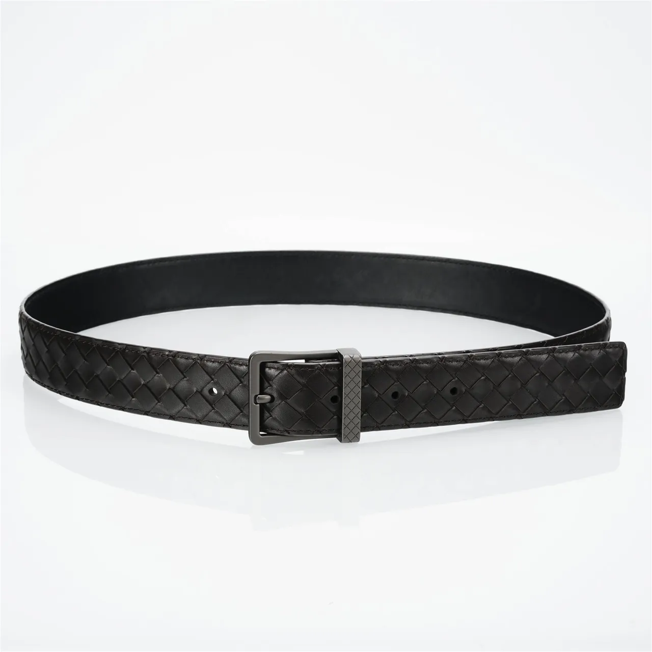 Bottega Veneta Cassette Intrecciato Ceinture en cuir noir 9
