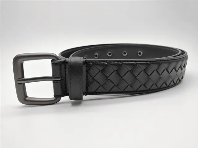 Bottega Veneta Cassette Intrecciato Cinto de couro cinza 2