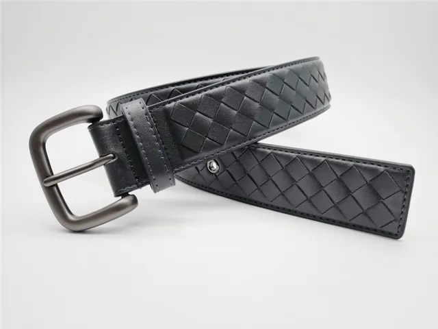 Bottega Veneta Cassette Intrecciato Cinto de couro cinza 24