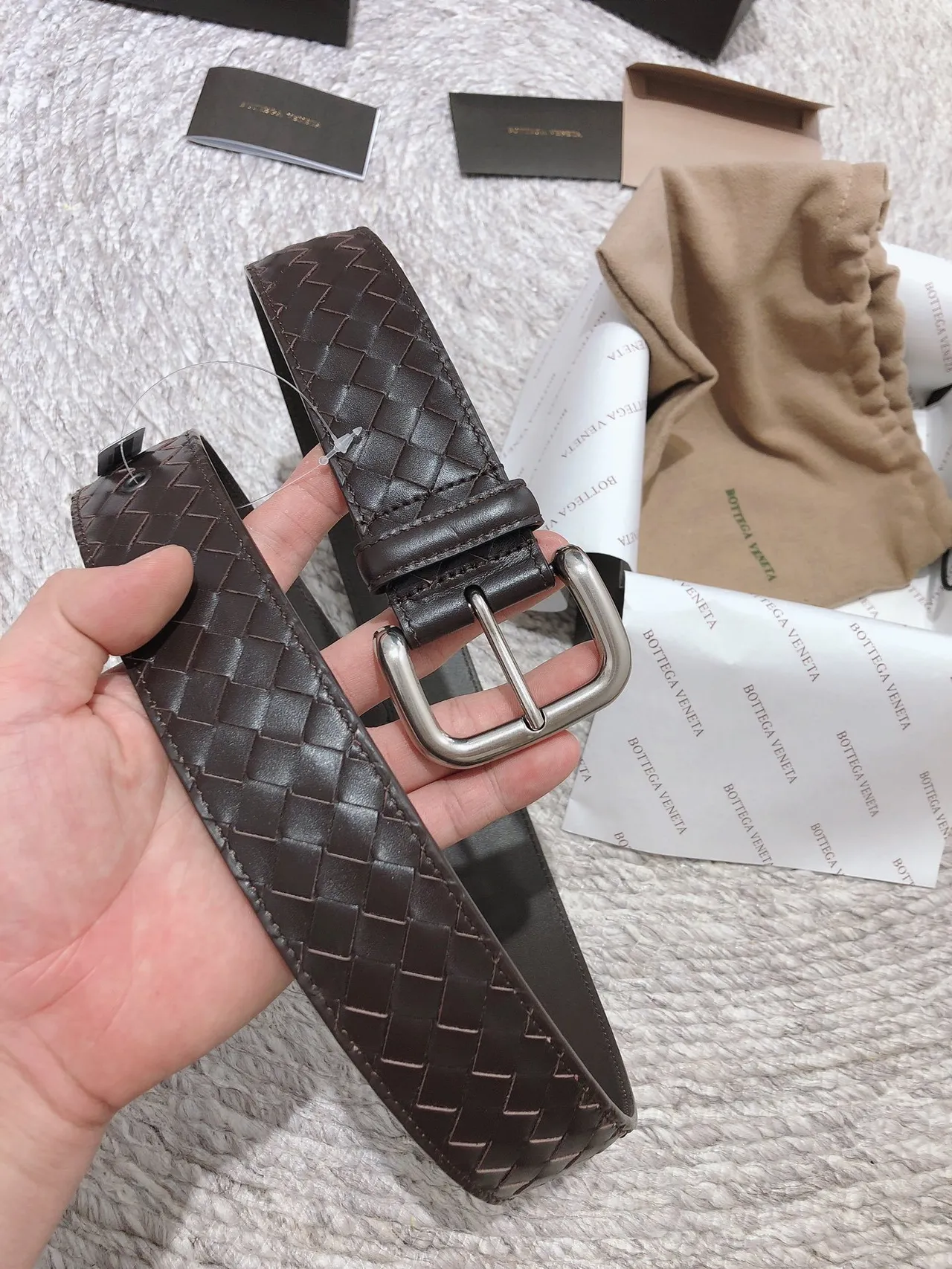 Bottega Veneta Cassette Intrecciato ceinture en cuir tissé 2
