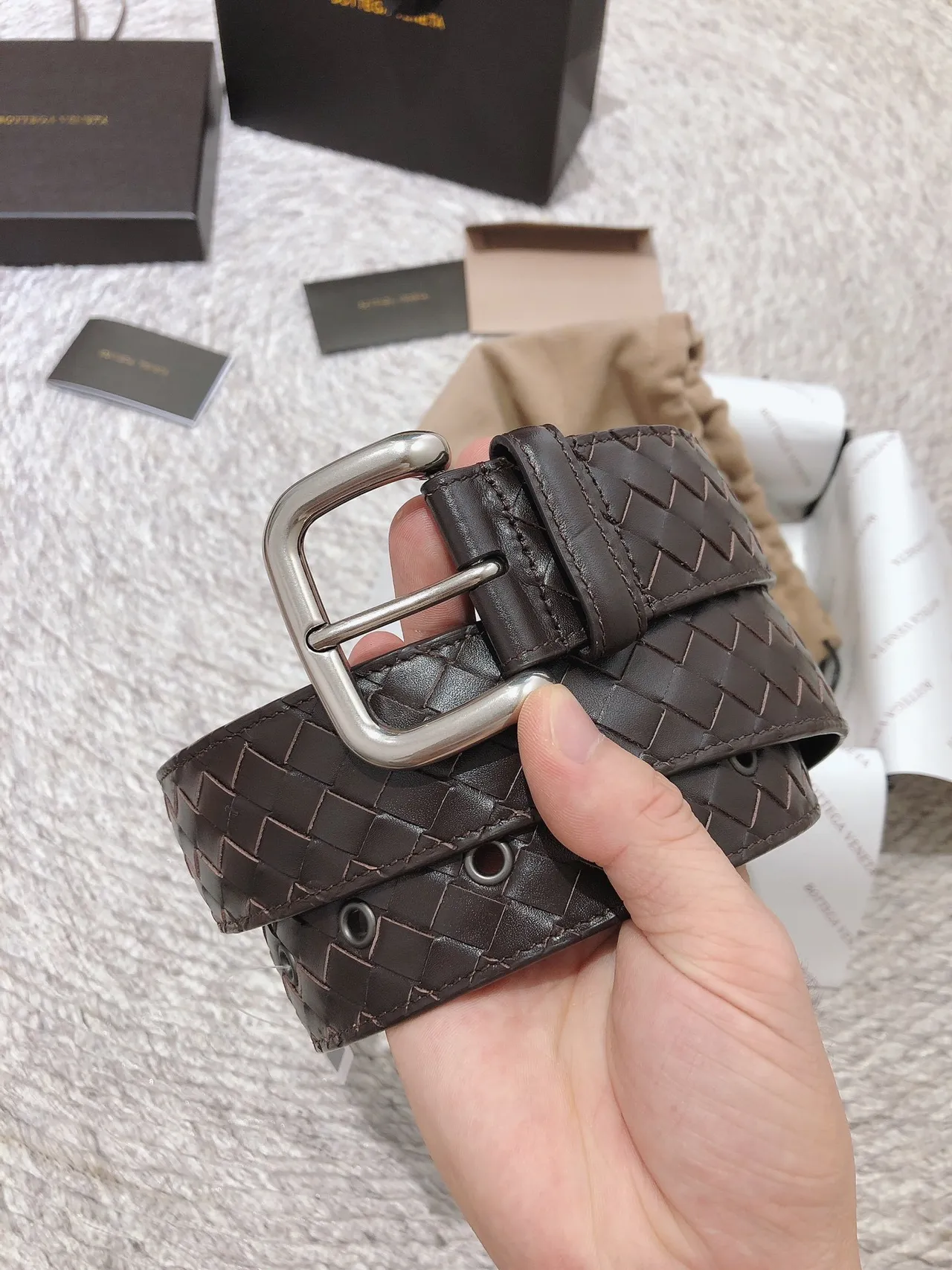 Bottega Veneta Cassette Intrecciato ceinture en cuir tissé 6