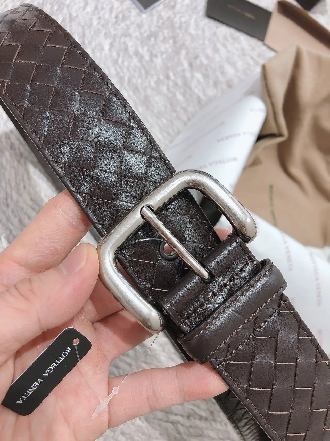 Bottega Veneta Cassette Intrecciato ceinture en cuir tissé 7