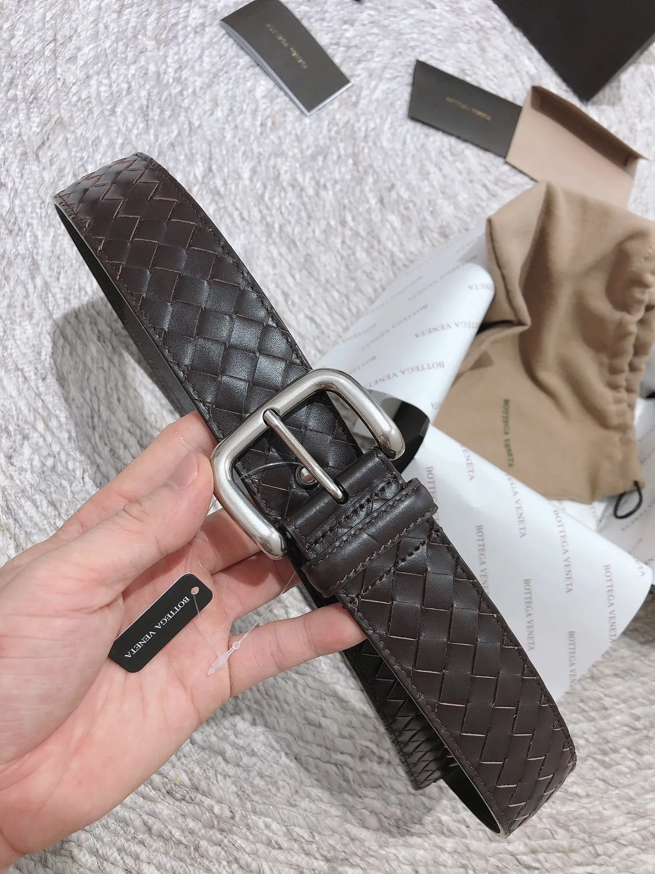 Bottega Veneta Cassette Intrecciato ceinture en cuir tissé 8