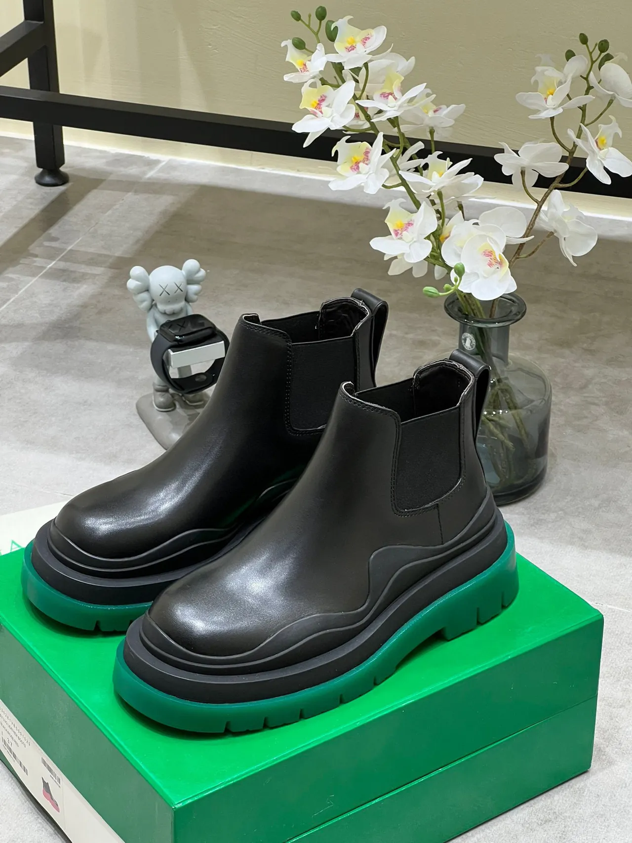 Bottega Veneta Le Cagole Black Green Smooth Leather Chunky Wavy Sole Chelsea Boots 8
