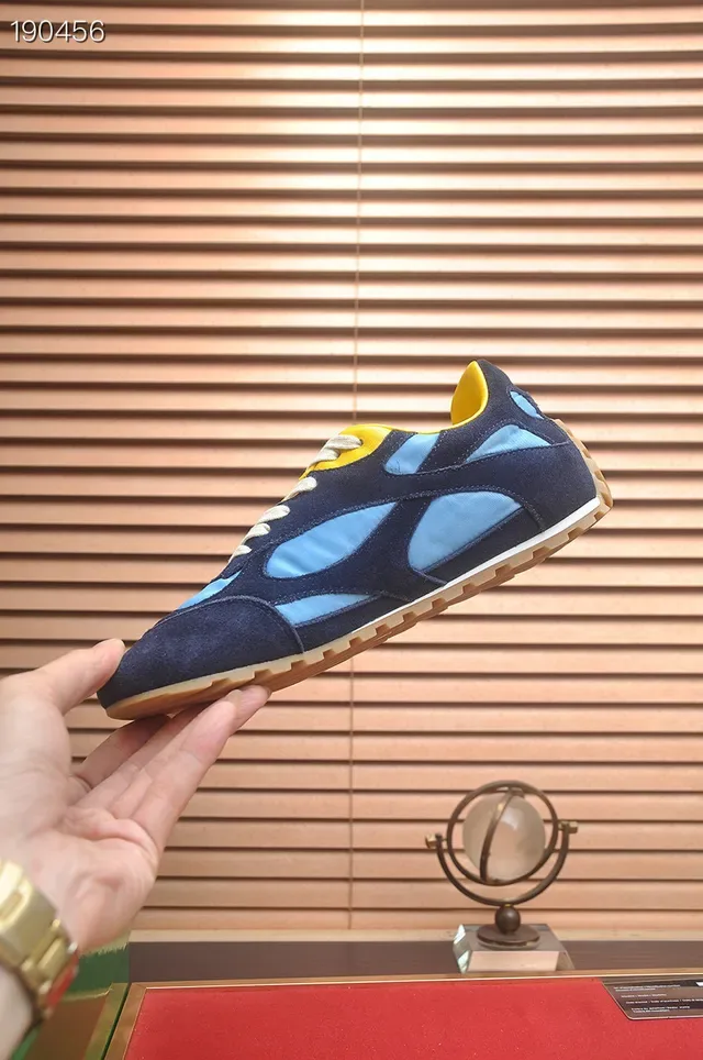 Bottega Veneta Tênis Lifestyle de Camurça Navy e Azul Color-Blocked 5