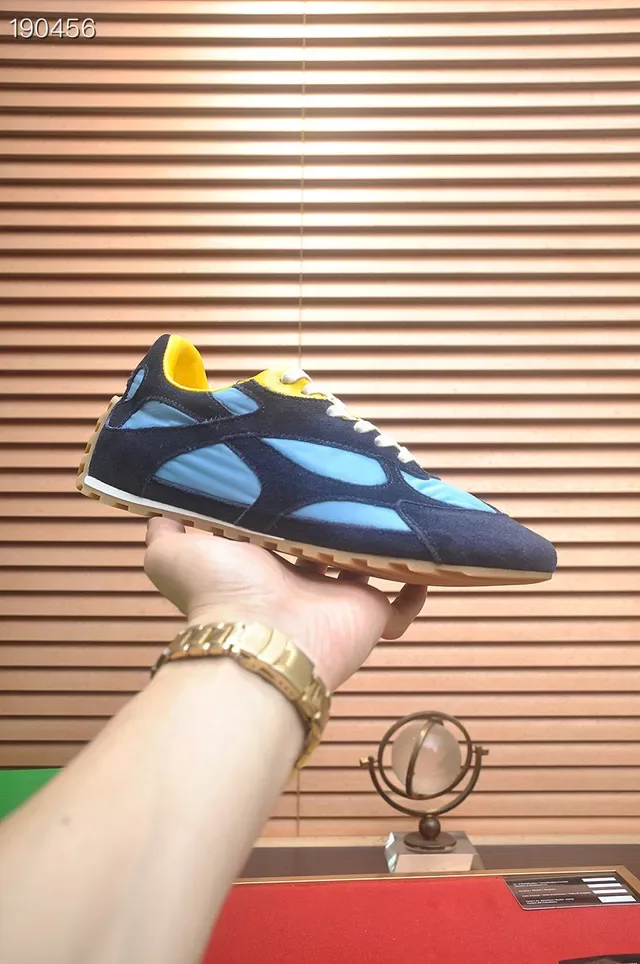 Bottega Veneta Tênis Lifestyle de Camurça Navy e Azul Color-Blocked 6