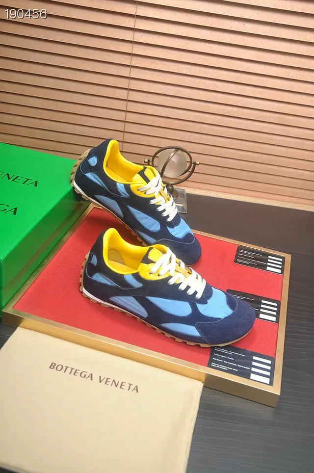Bottega Veneta Tênis Lifestyle de Camurça Navy e Azul Color-Blocked 7