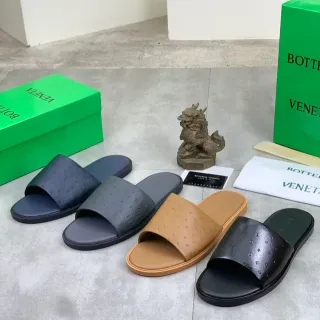 Bottega Veneta 鸵鸟压花皮革拖鞋