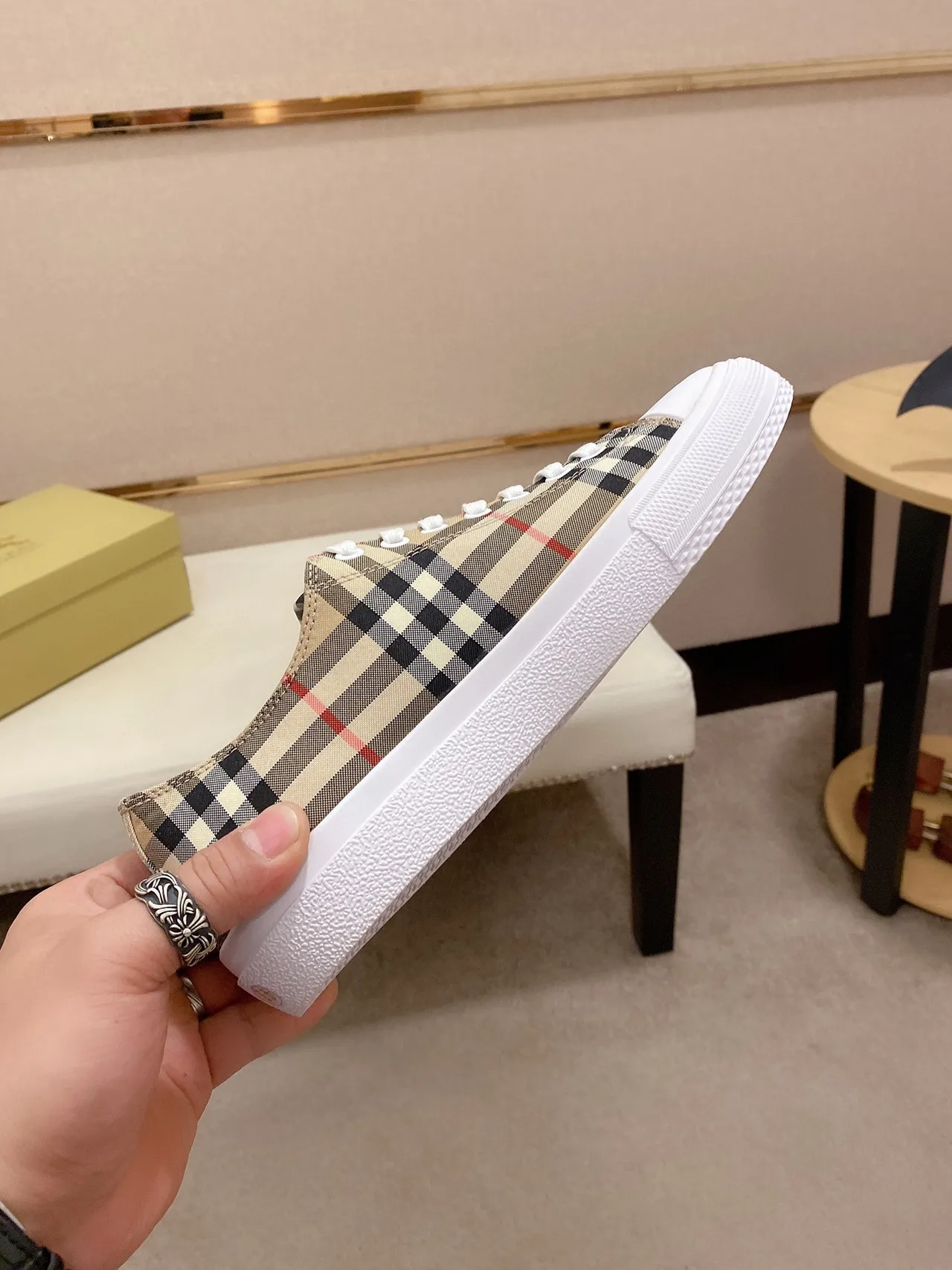 Burberry Sneakers Lifestyle Beige Blanc Motif Carreaux Toile Impression Logo Semelle Intermédiaire 6