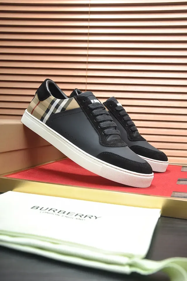 Burberry Noir Beige Maison Check Panel Daim Pointe Style de Vie Sneakers 2