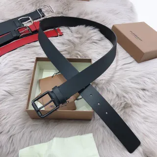 Burberry কালো লাল ম্যাট ফিনিশ মিনিমালিস্ট বাকেল চামড়ার বেল্ট