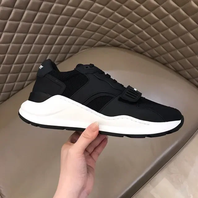 Burberry chaussures lifestyle noires et blanches en maille et synthétique avec upper sculpté midsole sculpté 9