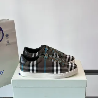 Burberry বাদামি বহুরঙ চেক প্যাটার্ন টেক্সটাইল ওপর লেদার হিল কাউন্টার লাইফস্টাইল স্নিকার