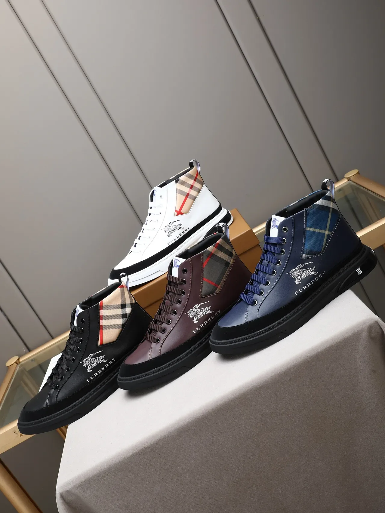 Burberry Burdeos Negro Sapatilhas Lifestyle de Couro com Painel Xadrez 2