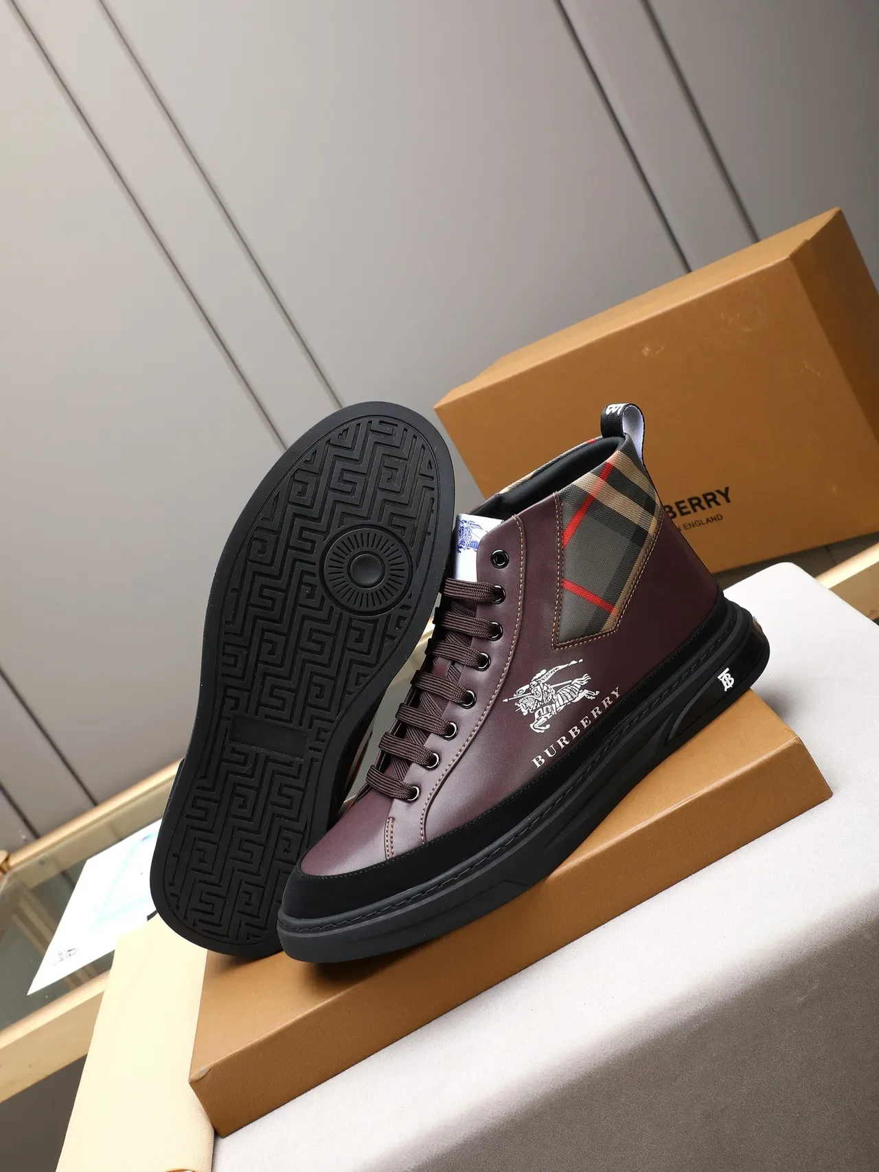 Burberry Burdeos Negro Sapatilhas Lifestyle de Couro com Painel Xadrez 4