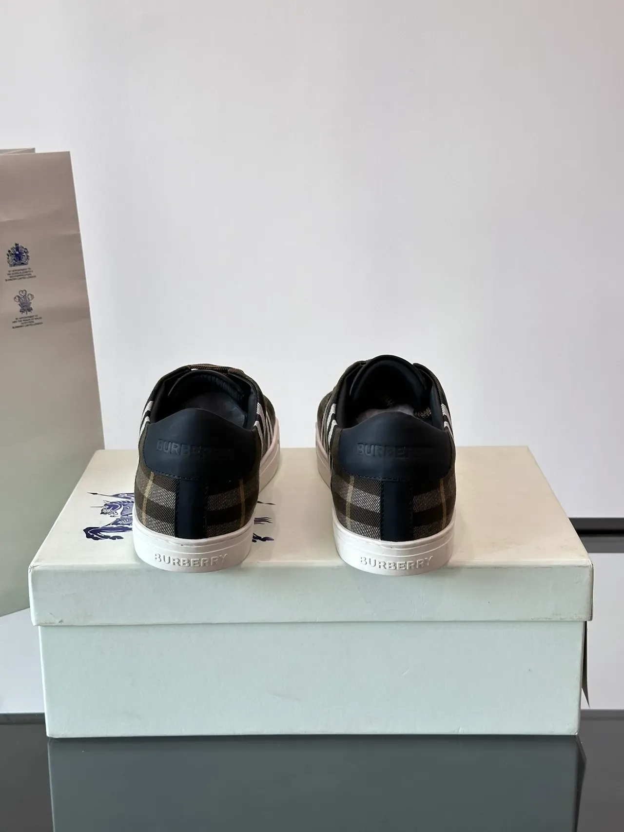 Burberry Check Pattern Low-Top Lifestyle Sneakers 3