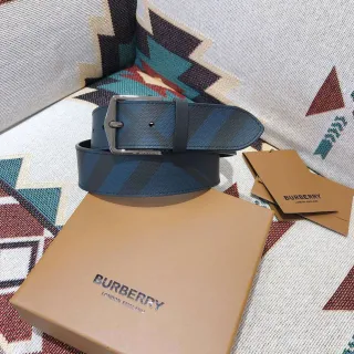 Burberry डायगोनल चेक नेवी लेदर बेल्ट