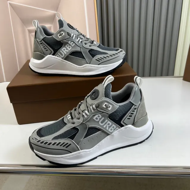 Burberry Gris Blanc Maille Stratifiée et Synthétique Haut Oversized Logo Latéral Chunky Sneakers 7