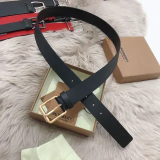 Burberry Knight Black Gold Matte Rectangular Buckle Leather Belt