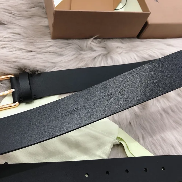 Burberry Knight Black Gold Matte Rectangular Buckle Leather Belt 2