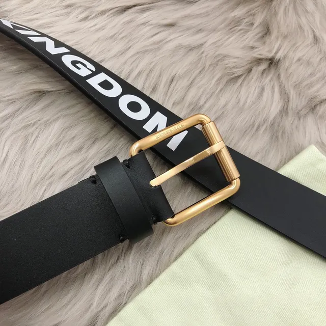 Burberry Knight Black Gold Matte Rectangular Buckle Leather Belt 5