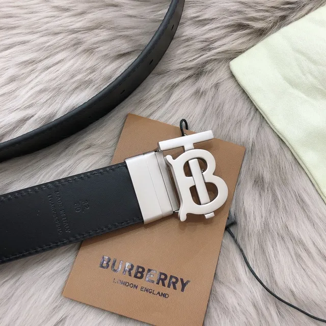 Burberry Chevalier Noir Argent Lisse TB Monogramme Boucle Ceinture en Cuir 3