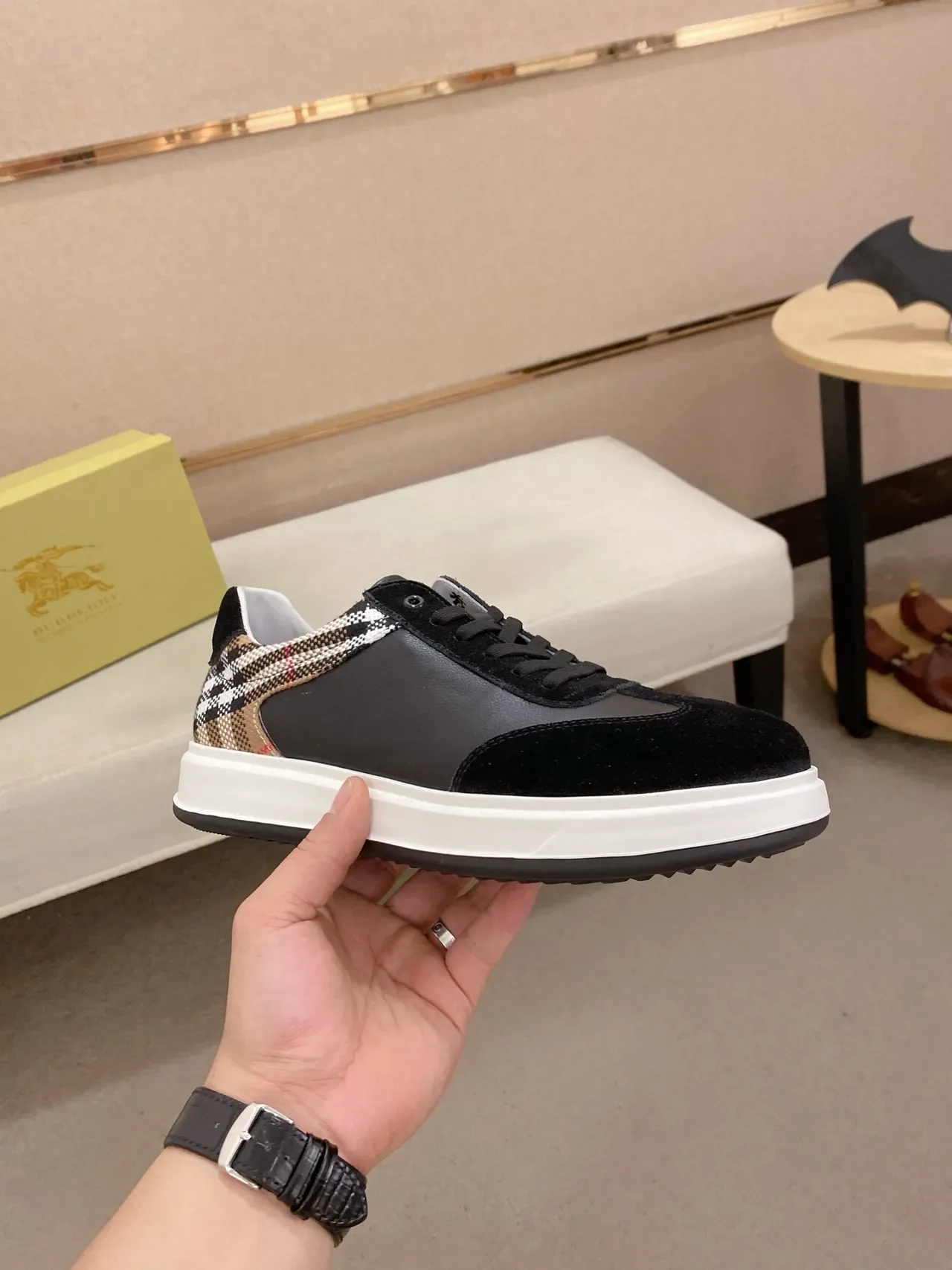 Burberry Knight Chaussures lifestyle daim et cuir noir Check Heel 5