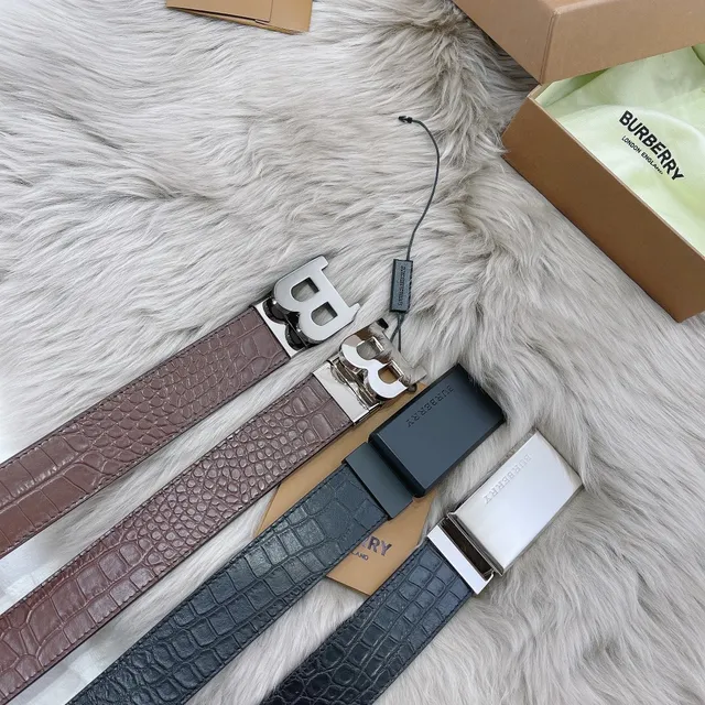 Burberry Knight Ceinture en cuir marron à motif crocodile et cuir navy 4