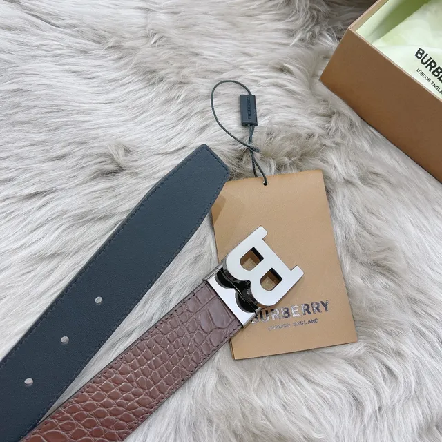 Burberry Knight Ceinture en cuir marron à motif crocodile et cuir navy 5