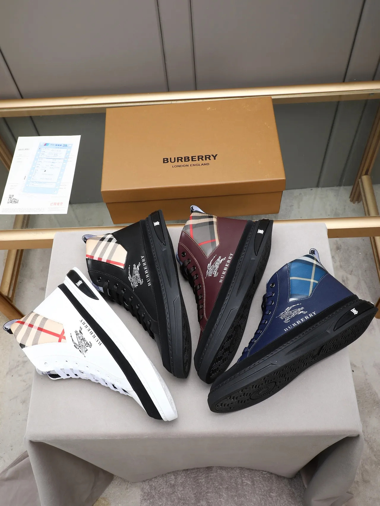 Burberry Sneakers Lifestyle Navy Black en cuir et panneau à carreaux à la cheville 2