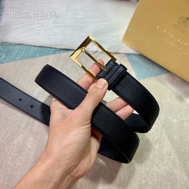 Burberry Navy Gold Pebbled Rectangular Buckle Leather Belt 2