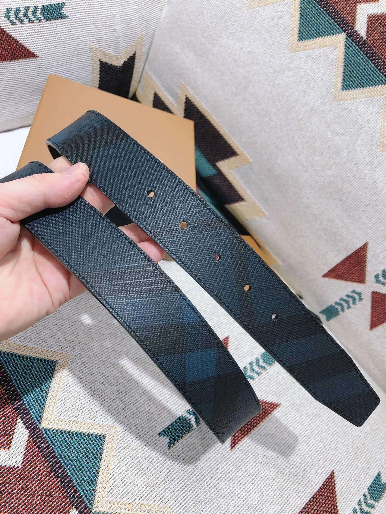 Burberry দ্বিমুখী বেল্ট কালো সিলভার বোনা কাপড় চামড়ার বেল্ট 3