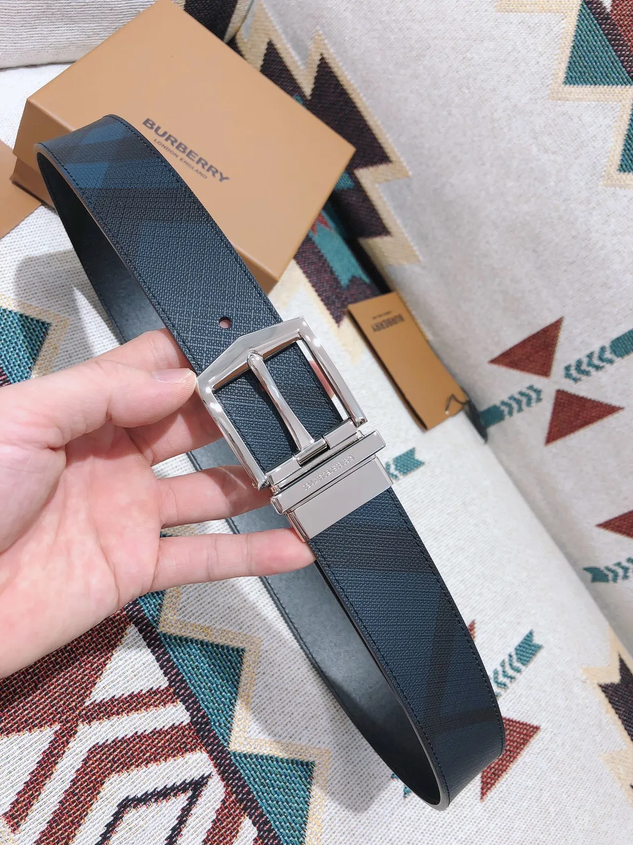Burberry দ্বিমুখী বেল্ট কালো সিলভার বোনা কাপড় চামড়ার বেল্ট 9