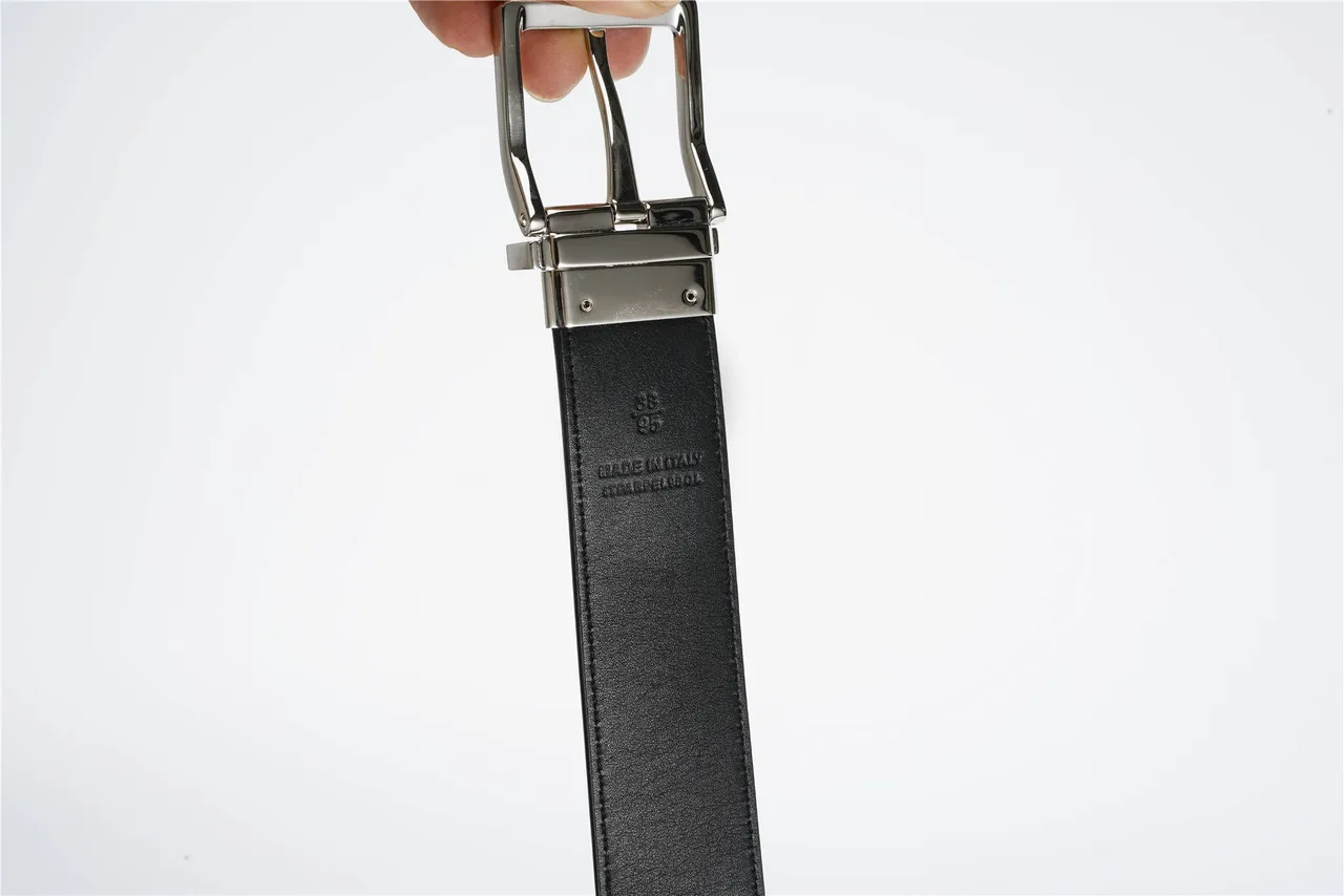Burberry Ceinture réversible tissée navy et noir de lona 7