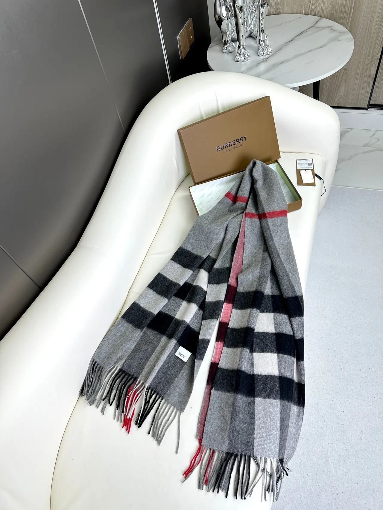 Burberry Reykjavik Noir Cashmere écharpe 7