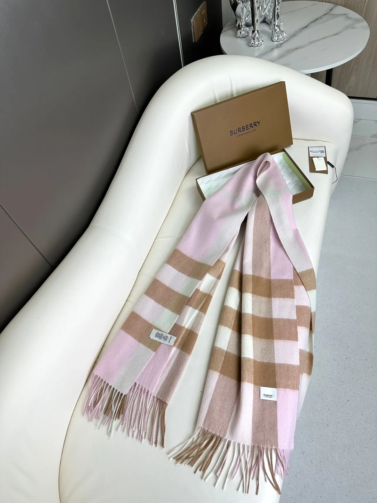Burberry Reykjavik Noir Check Cashmere écharpe 7