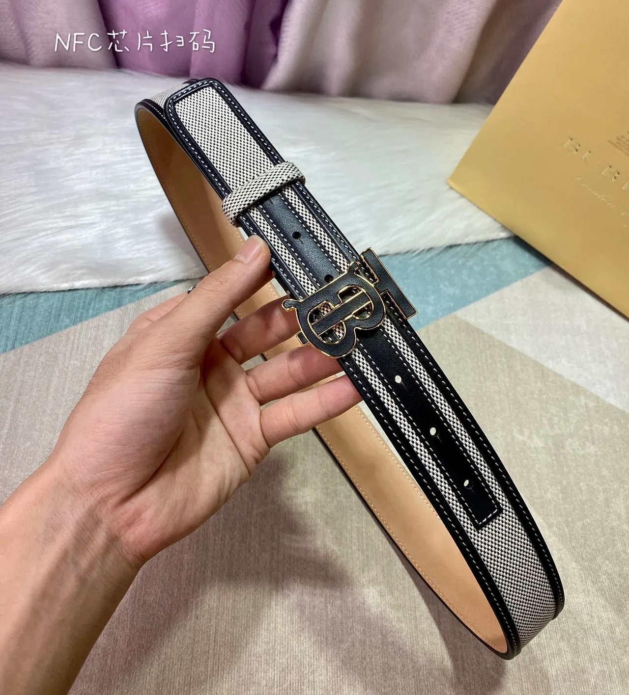 Burberry TB Monogram Ceinture Beige et Noir en Cuir Tressé 4