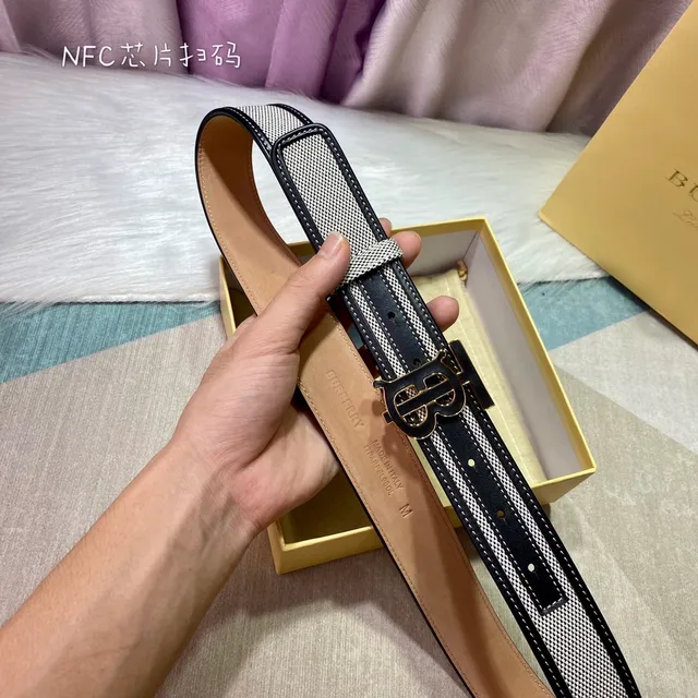 Burberry TB Monogram Ceinture Beige et Noir en Cuir Tressé 5